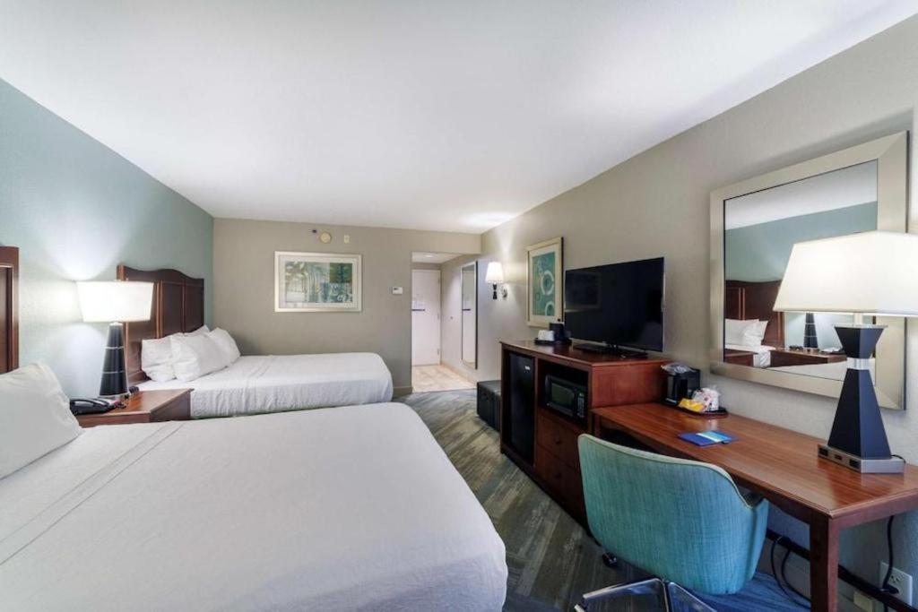 Holiday Inn Express Hotel & Suites Port Charlotte Exterior foto