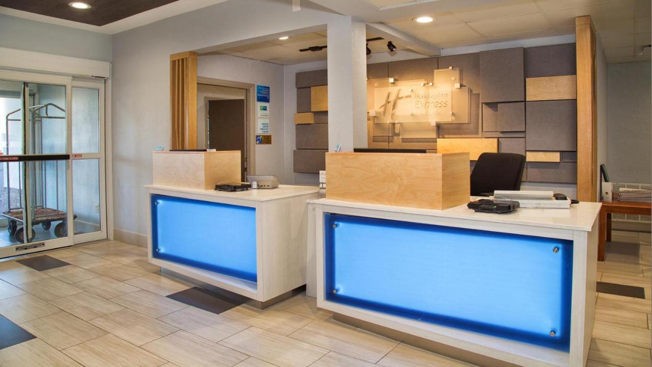 Holiday Inn Express Hotel & Suites Port Charlotte Exterior foto