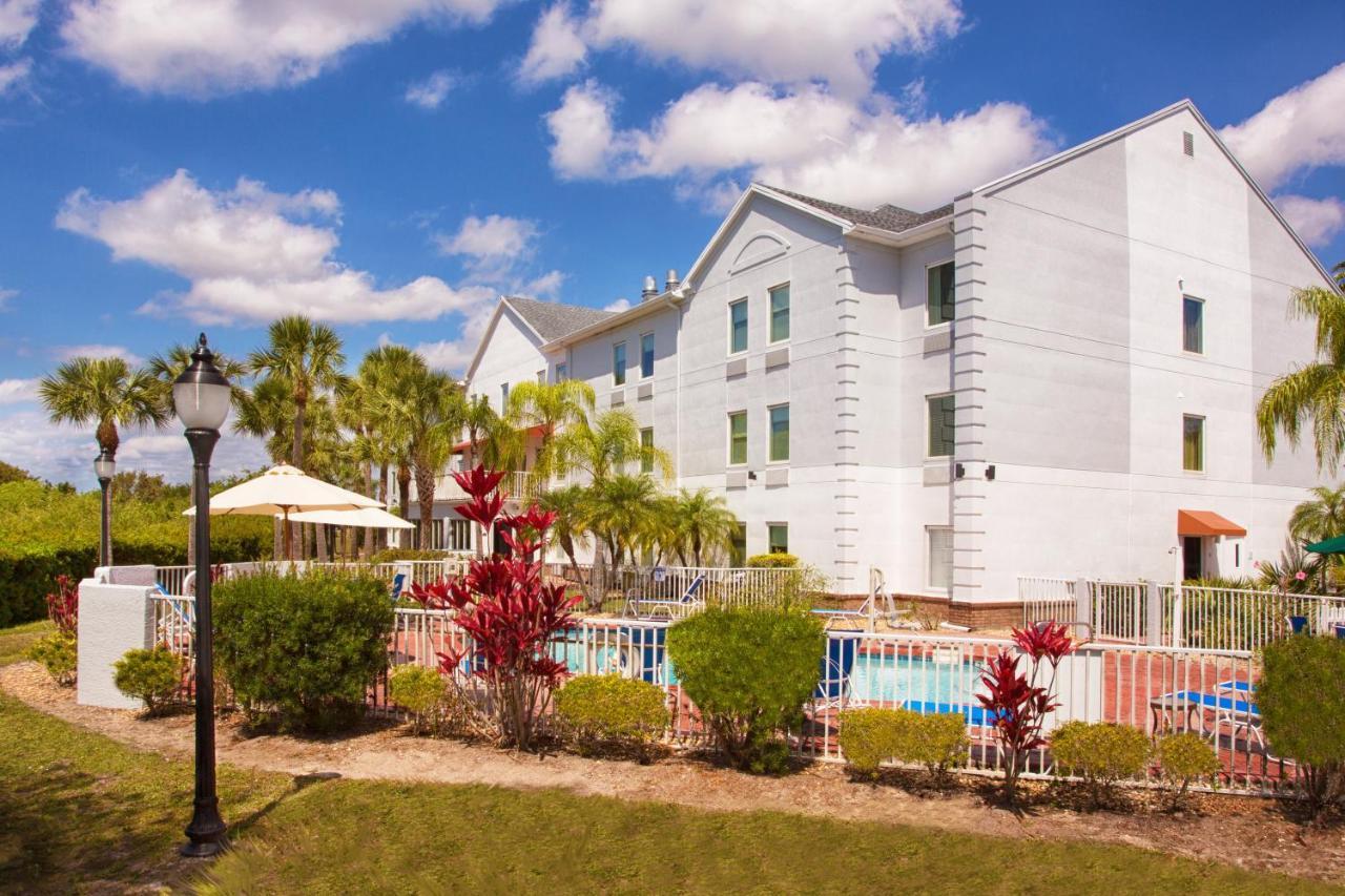 Holiday Inn Express Hotel & Suites Port Charlotte Exterior foto